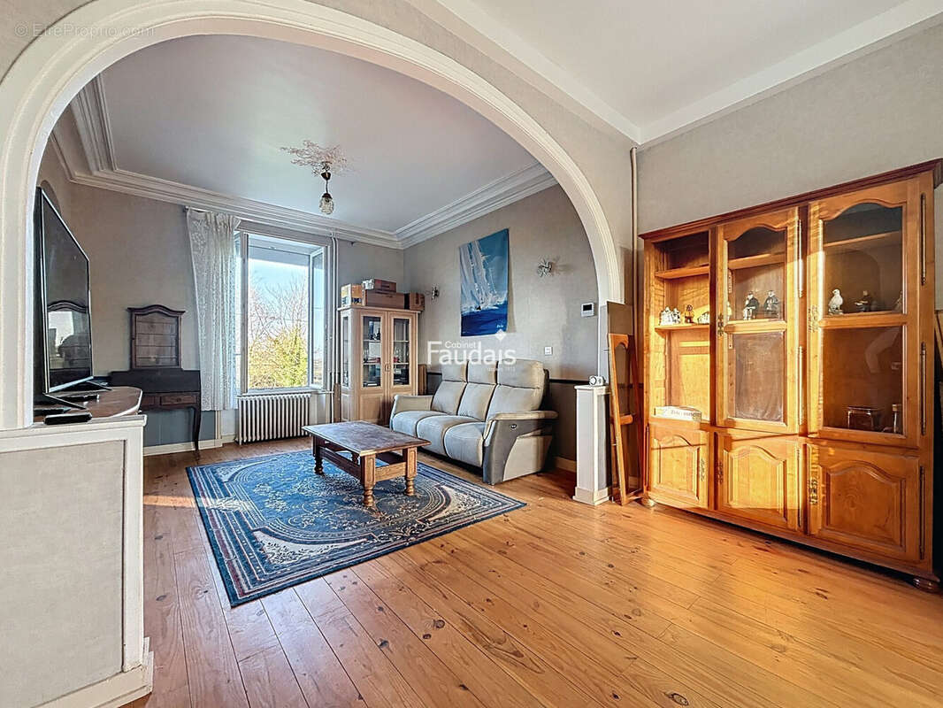 Maison 147 m² à Isigny-Sur-Mer  - photo 3