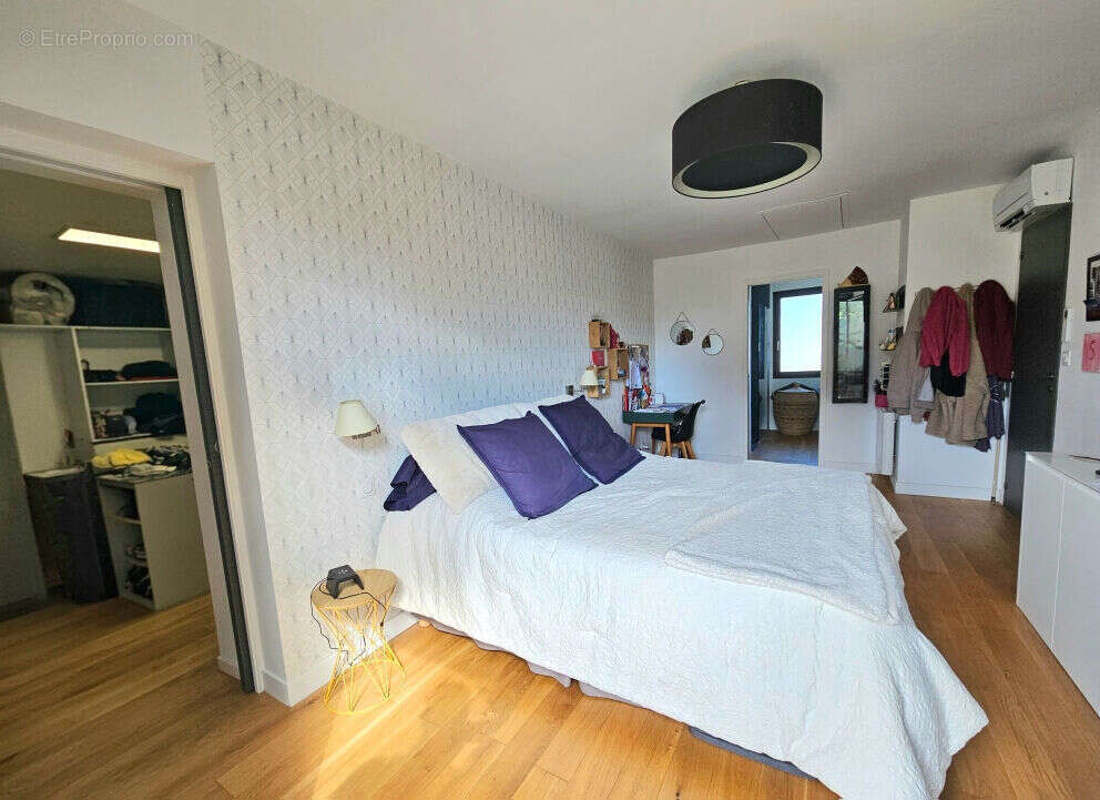 Maison à LA CRAU