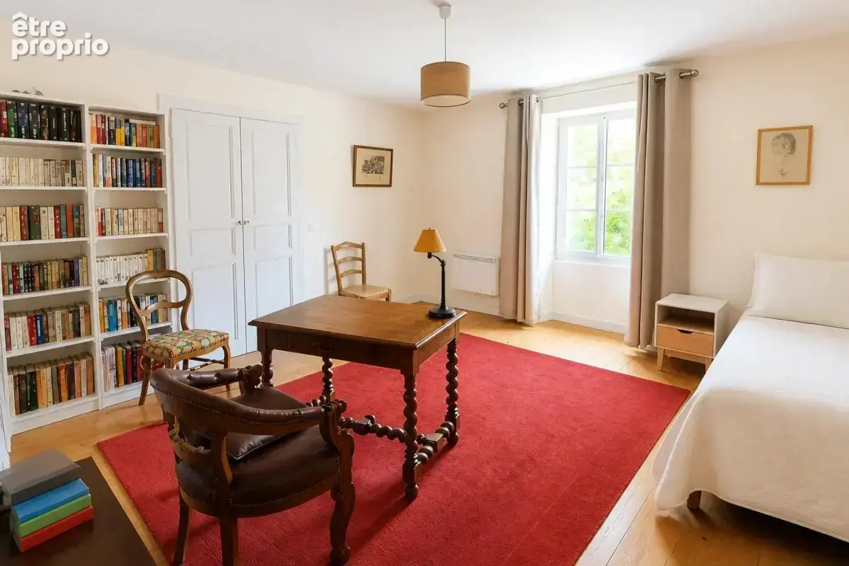 Photo Maison à Menetru-Le-Vignoble au prix de 243 000€