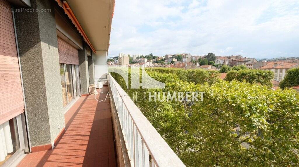 Appartement à SAINT-ETIENNE