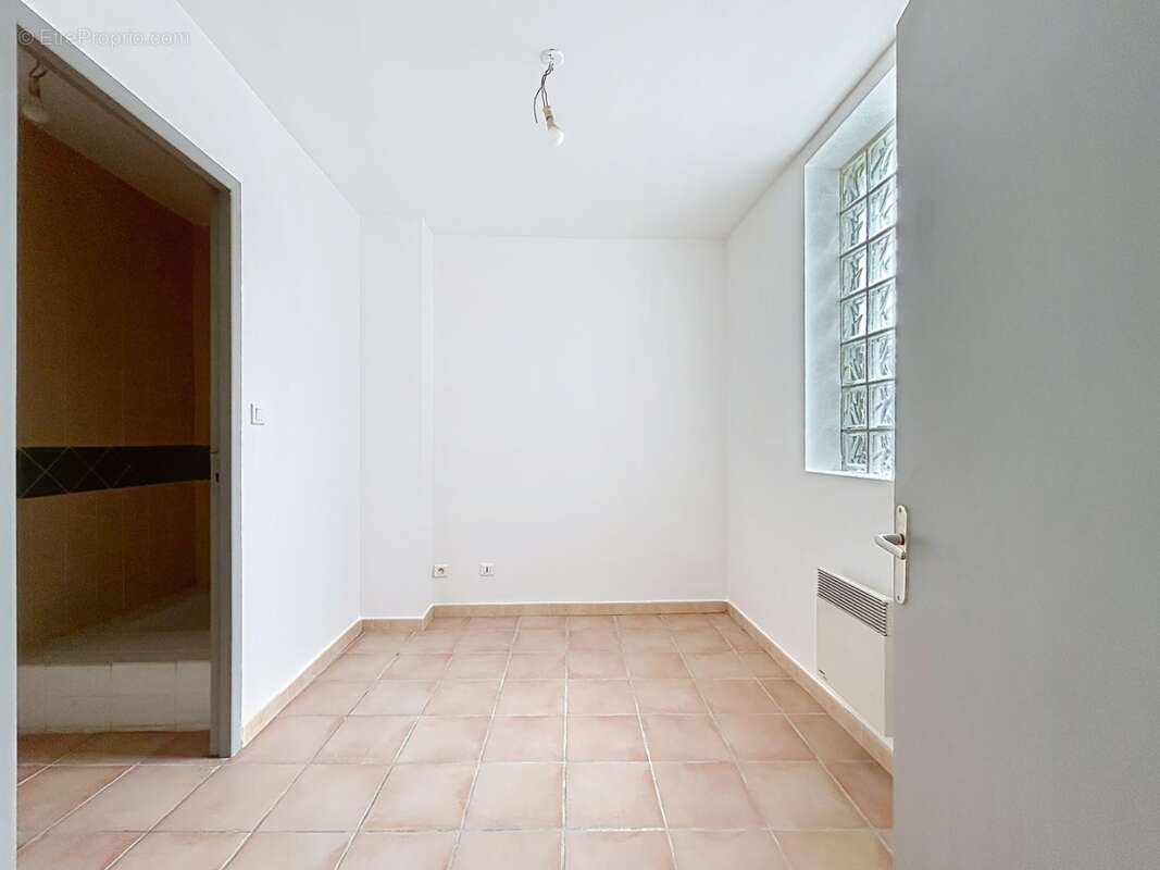 Appartement 36 m² à Montelimar  - photo 5