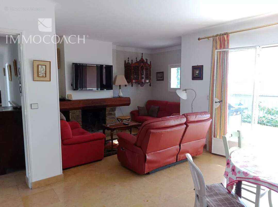 Maison à CARQUEIRANNE