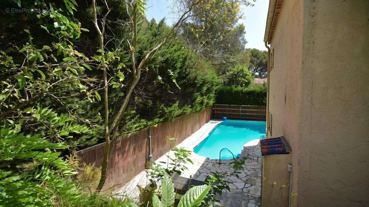 Maison à SAINT-RAPHAEL