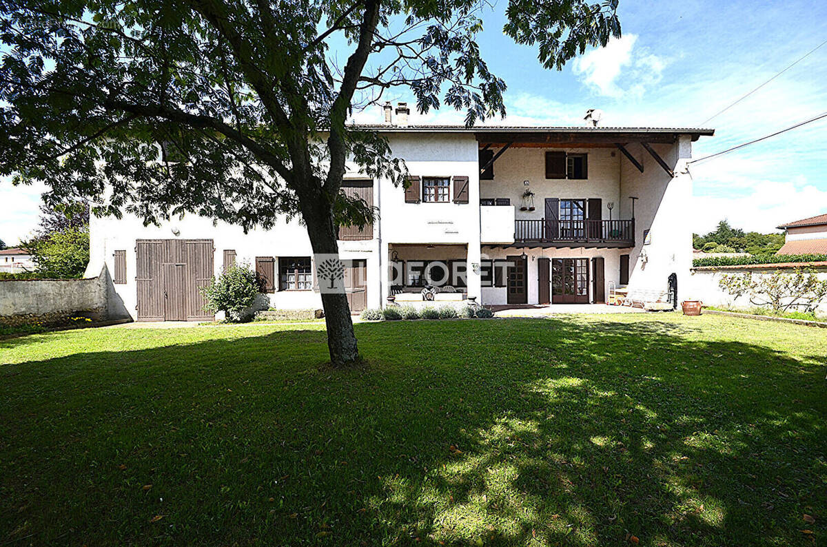 Maison à BOURG-SAINT-CHRISTOPHE