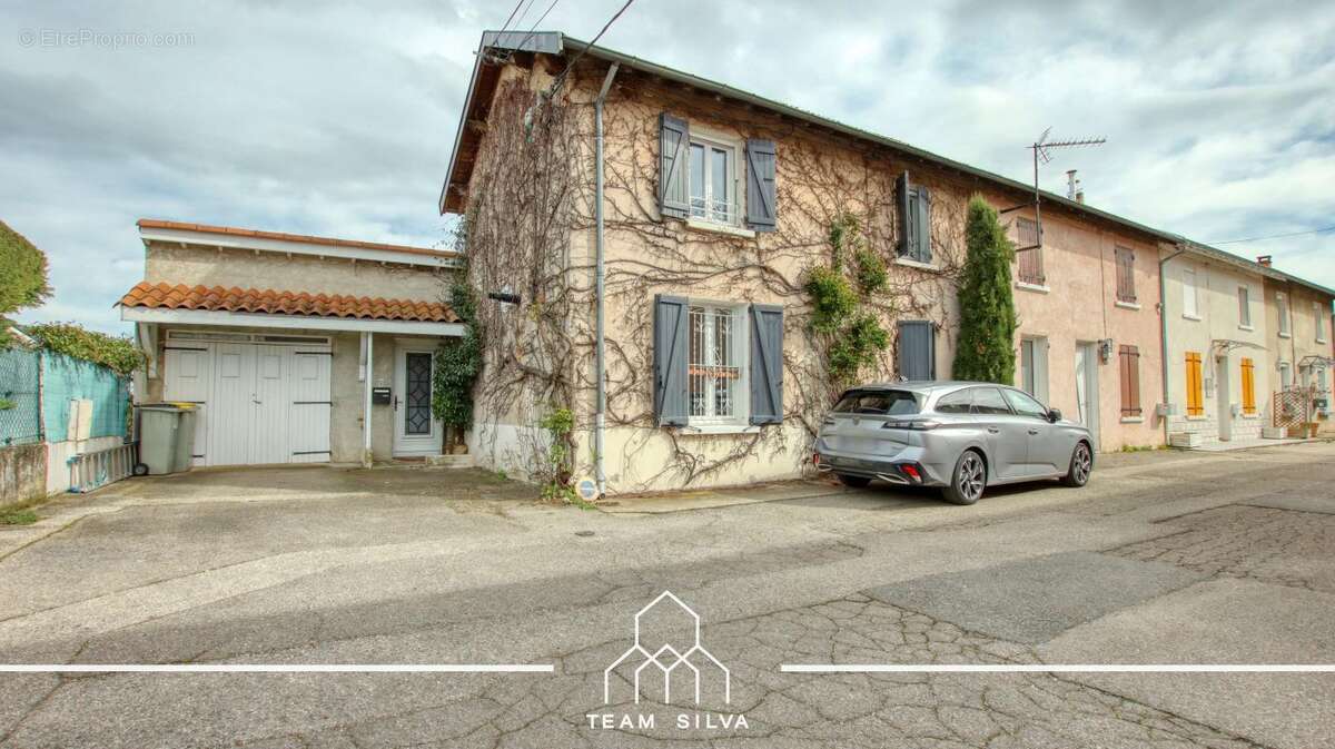 Maison à COMMUNAY