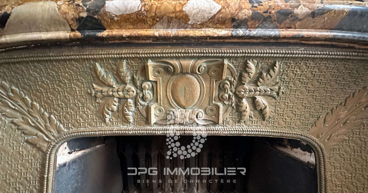 Maison à LA ROCHE-VINEUSE