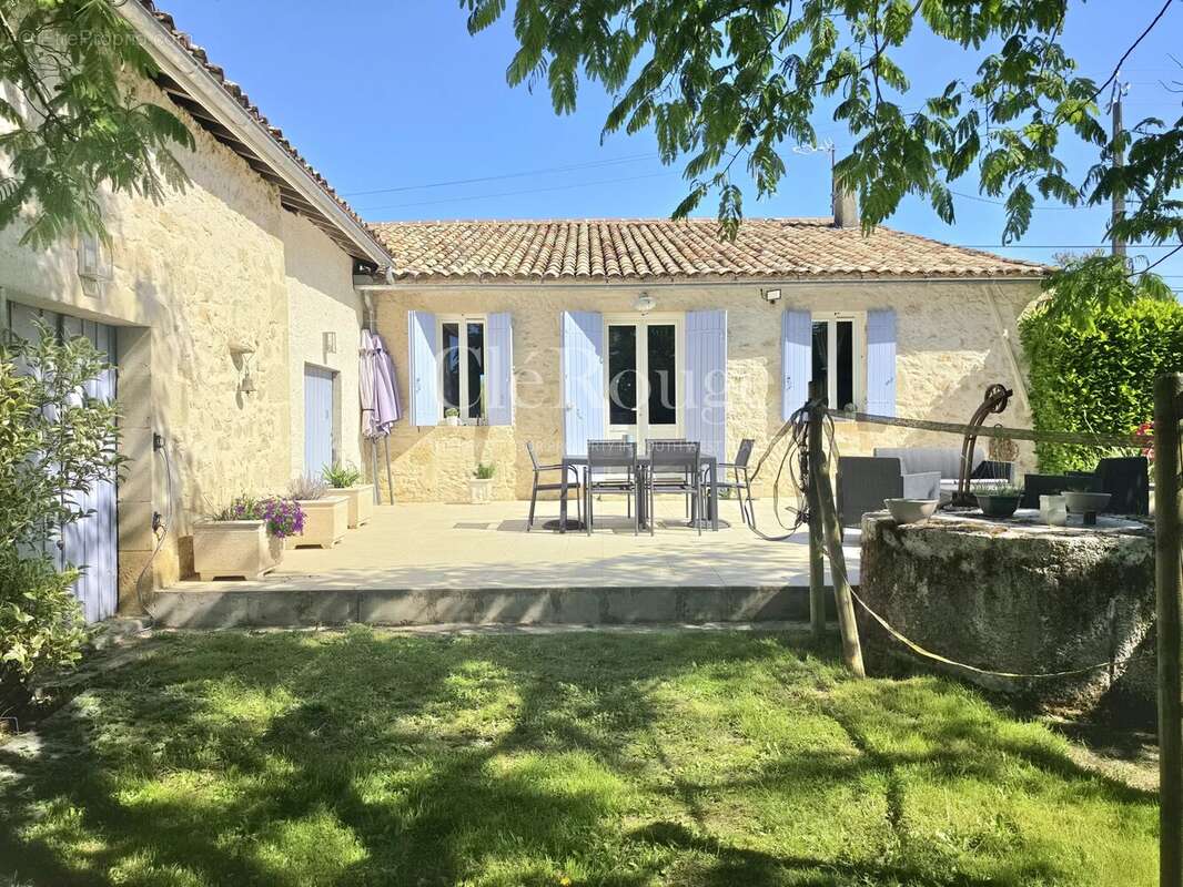 Maison à GENSAC