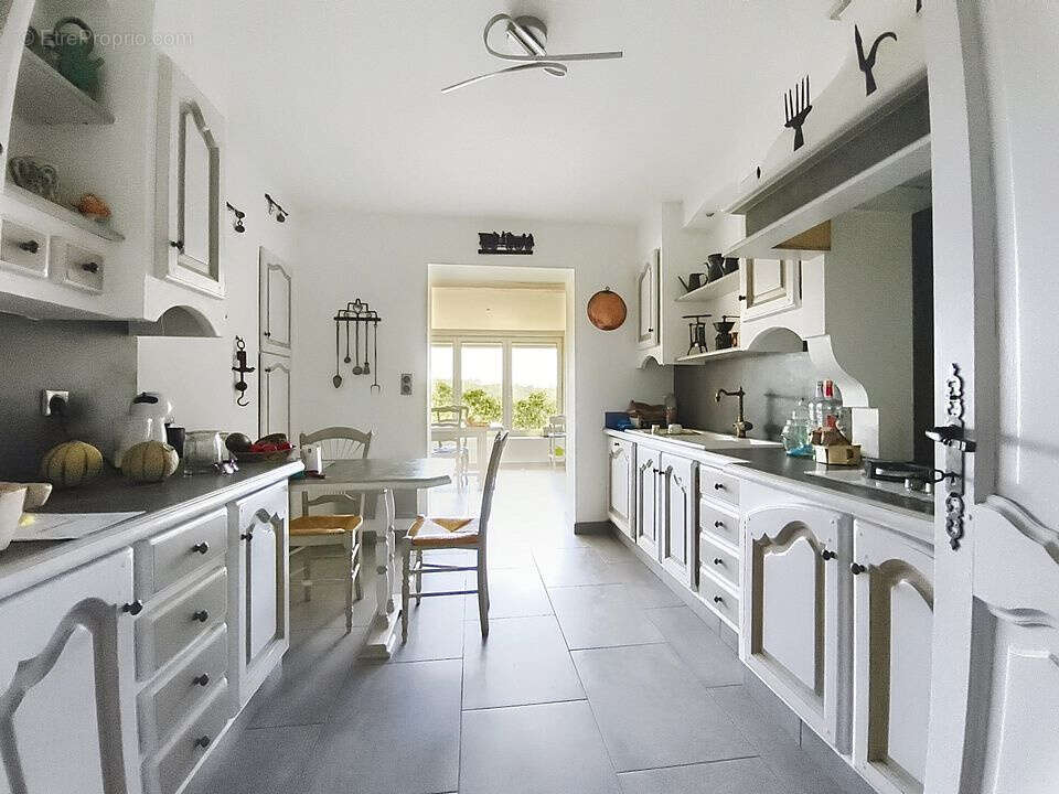 Maison à FLASSANS-SUR-ISSOLE
