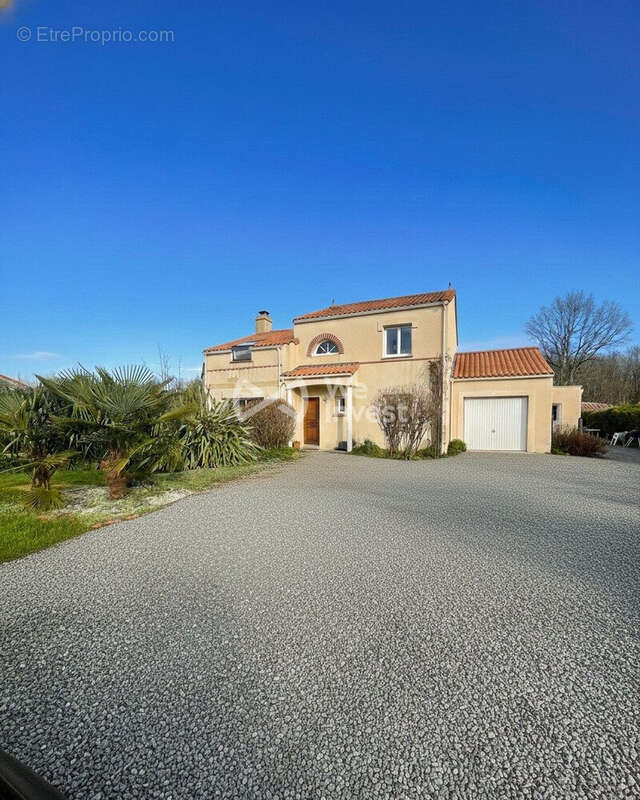 Maison à LA CHEVROLIERE