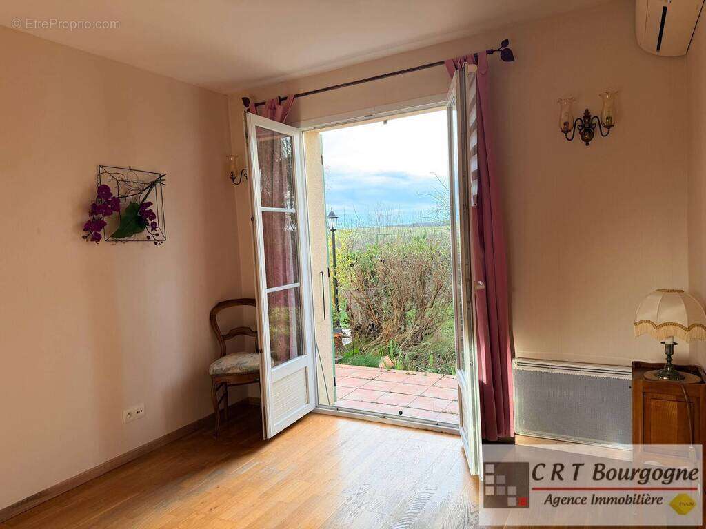 Maison à VILLIERS-SAINT-BENOIT