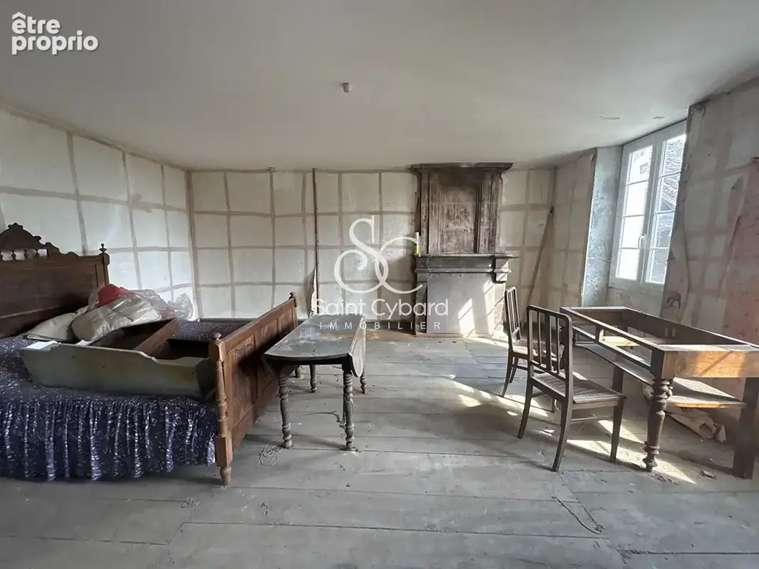 Maison  de caractere à rénover intégralement - photo 9