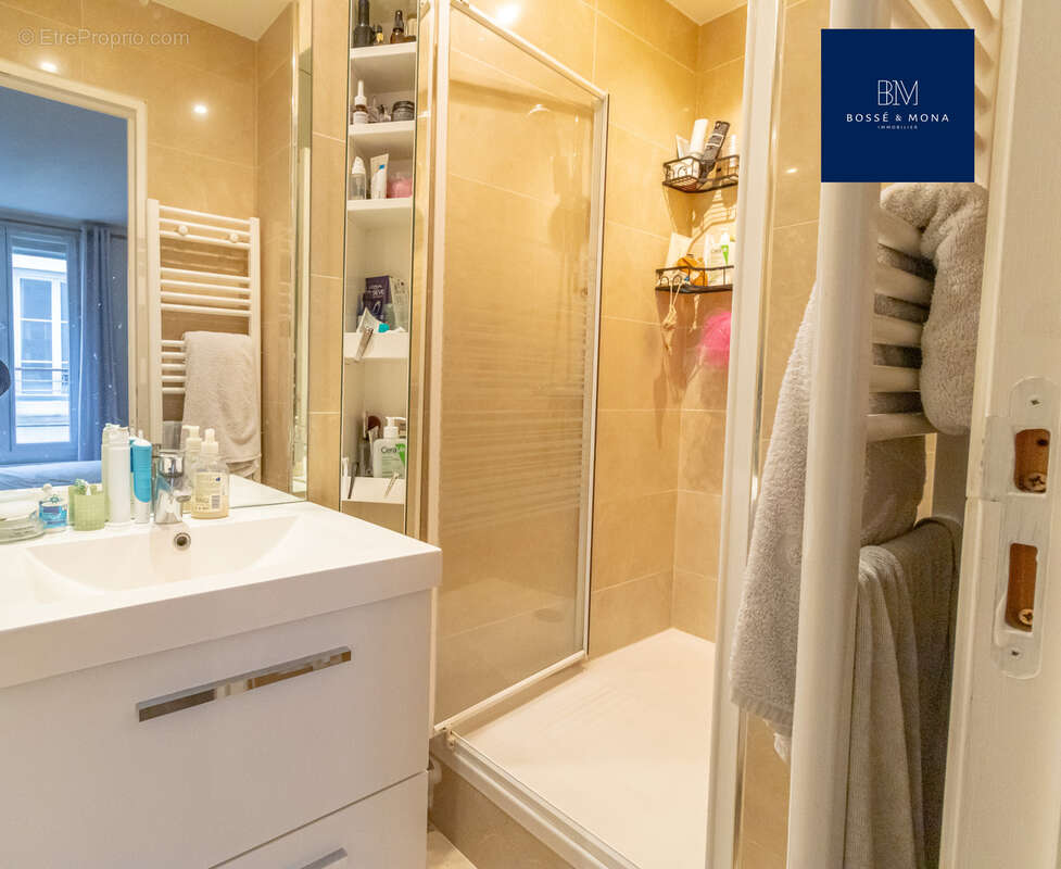 Appartement à PARIS-9E