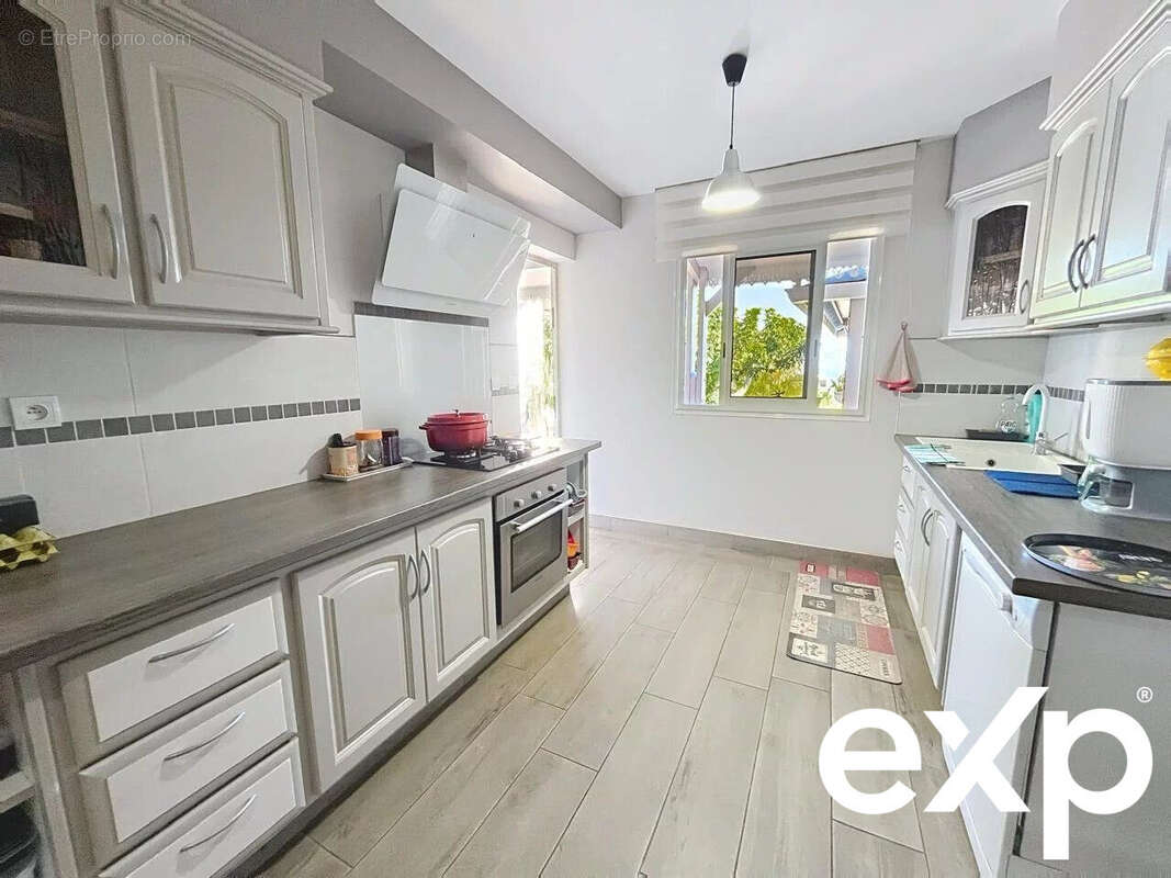 Maison à LES AVIRONS