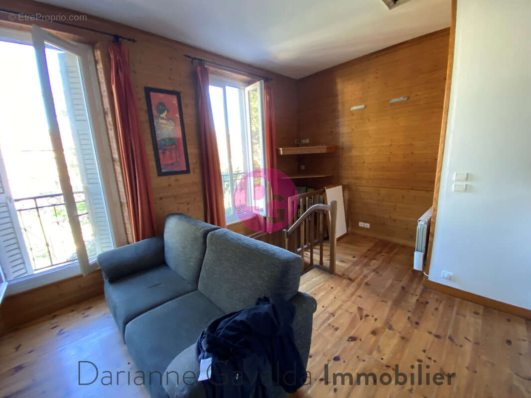 Appartement à DECAZEVILLE