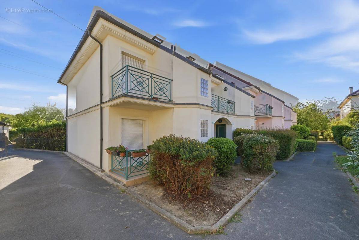 Maison à THIAIS