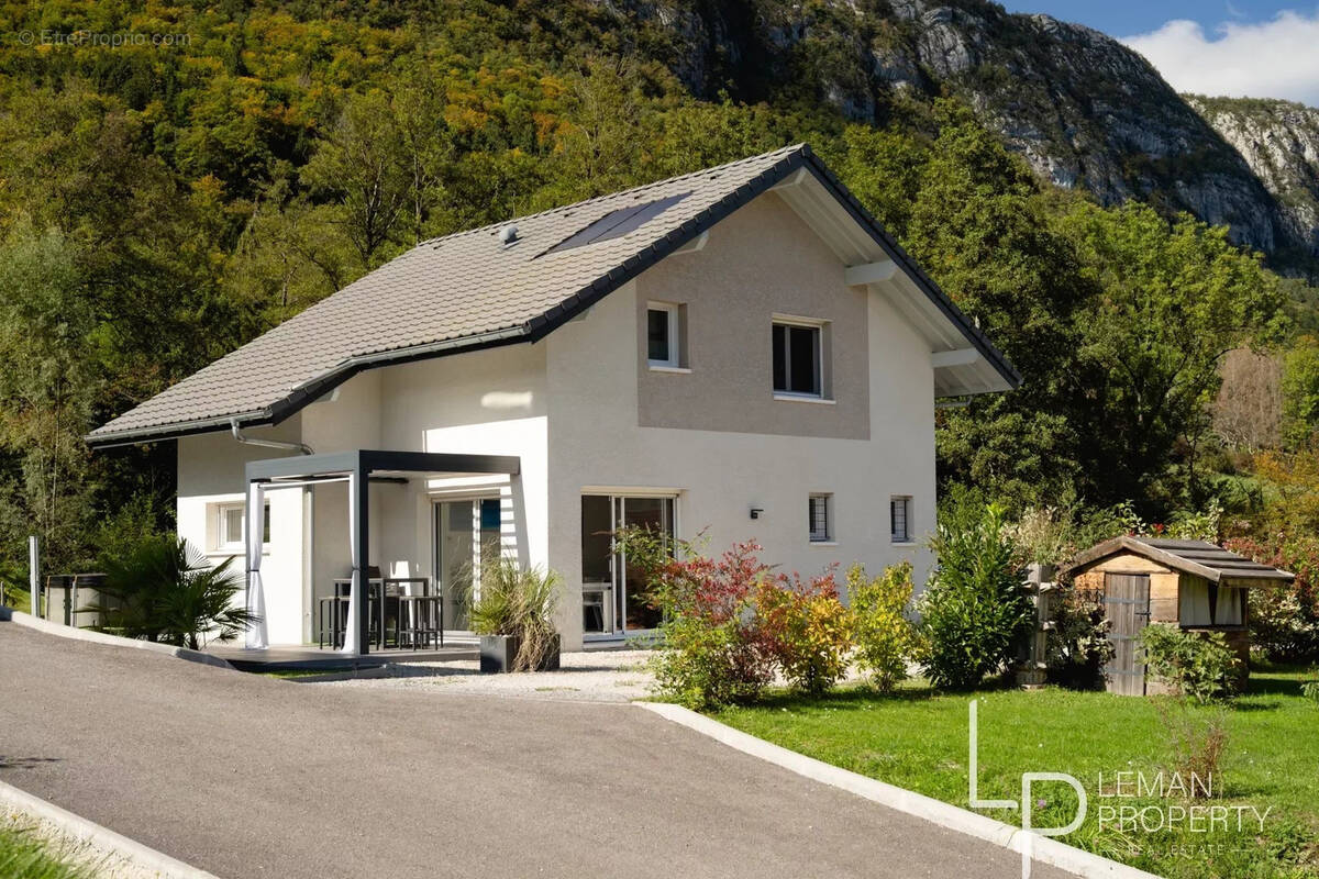 Maison à LATHUILE