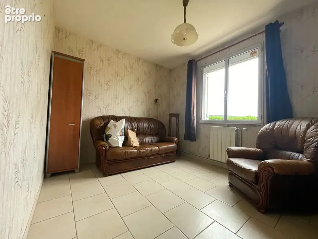 Maison de plain-pied à Brain-sur-Allonnes - 4 chambres, 103 m² - photo 6