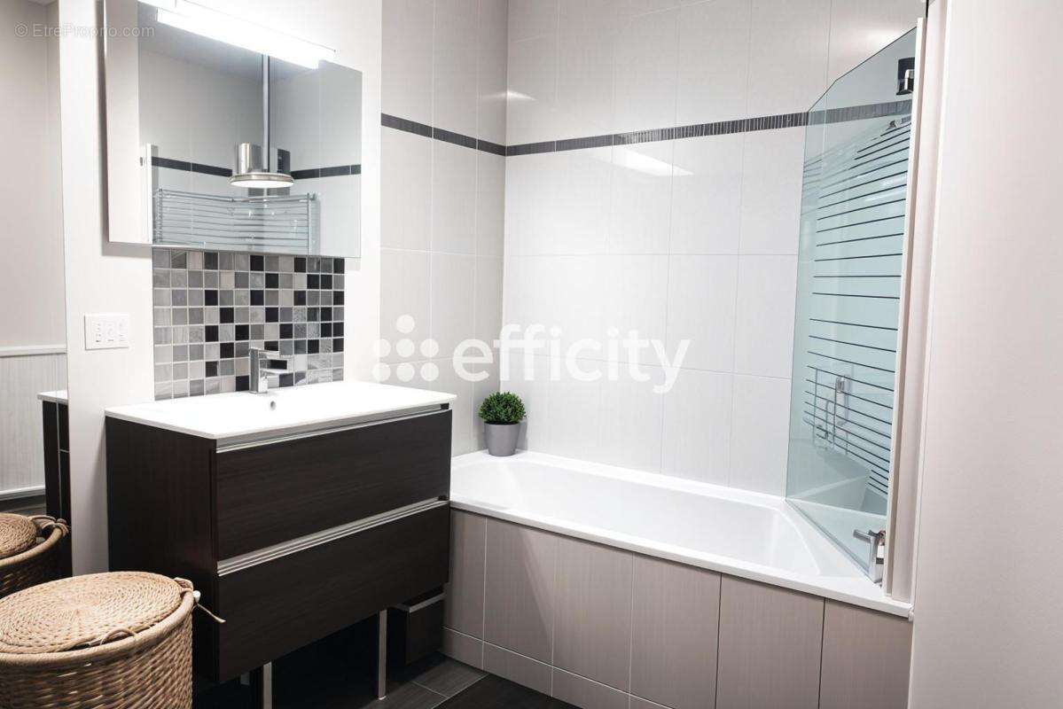 Appartement à IVRY-SUR-SEINE