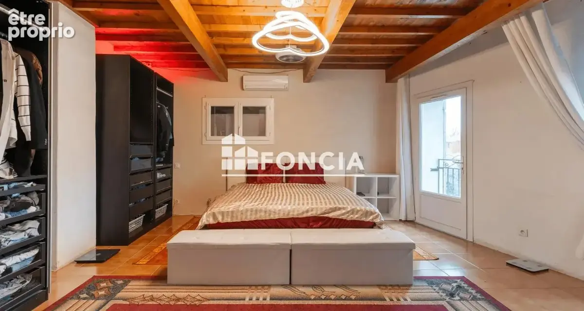 DERNIÈRE BAISSE DE PRIX ! Grande propriété provençale repartie en 3 parties, piscine, terrain de 2300m2 et source de revenus - photo 7