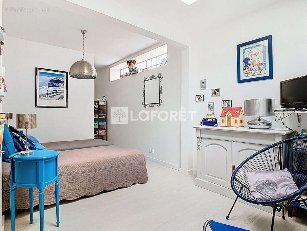 BAULON - Coup de coeur pour ce loft lumineux de plain-pied 123 m² avec terrasse plein sud - photo 9