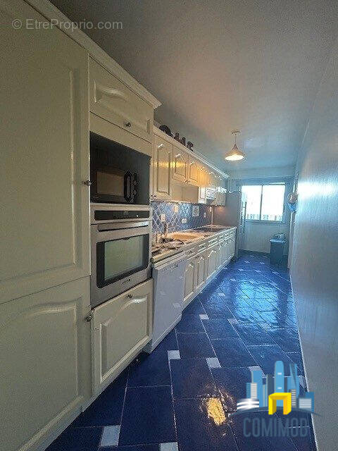 Appartement à COURBEVOIE