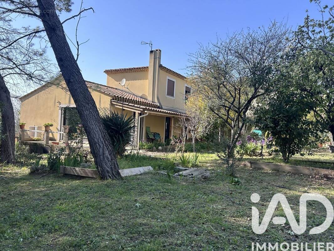 Photo 1 - Maison à SALON-DE-PROVENCE
