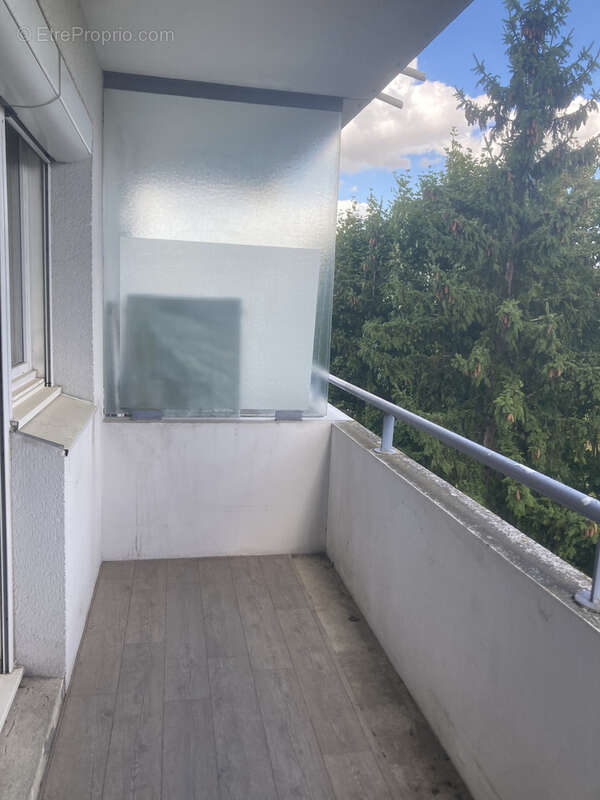 Appartement à DUGNY