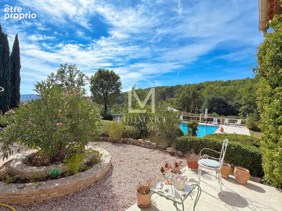 Propriété à vendre à Lorgues   225 m2 habitables, 5 chambres, maison d’amis, piscine et terrain de 4 000 m2 - photo 13