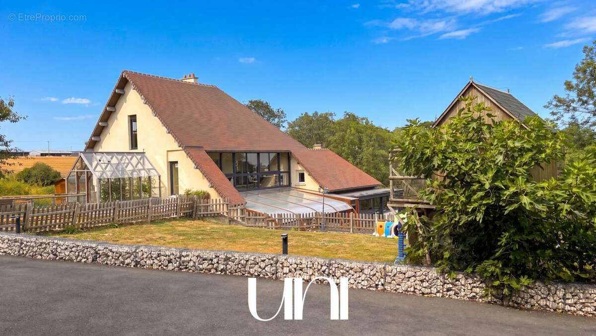 Maison 257 m² à Bonnemaison  - photo 12