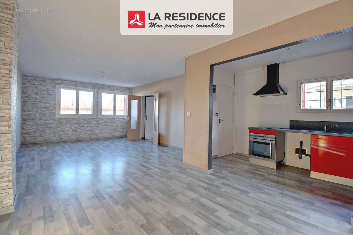 Maison à SAINT-ETIENNE-DU-ROUVRAY