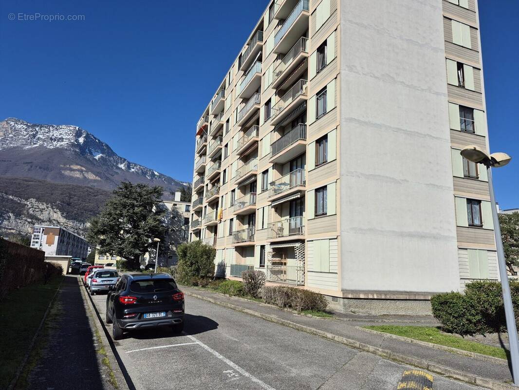 Appartement à ECHIROLLES