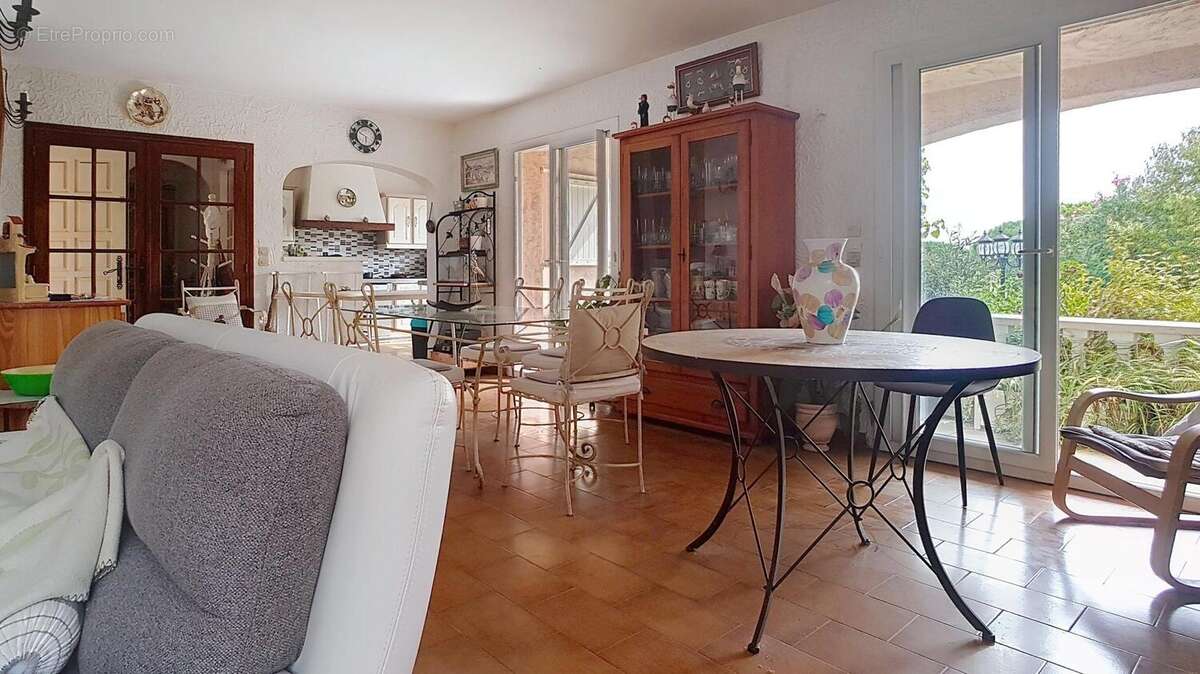 Photo 8 - Maison à FREJUS