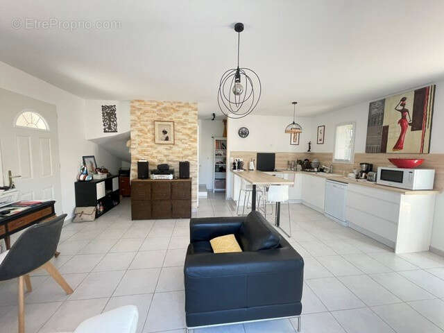 Ales - villa t4- excellent état - 85 m2 - jardin - garage. - photo 6