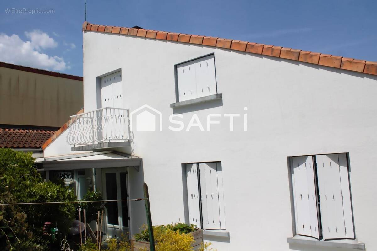Photo 1 - Maison à L'ISLE-D'ESPAGNAC