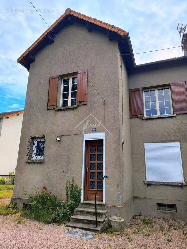 Maison à SAINT-ELOY-LES-MINES