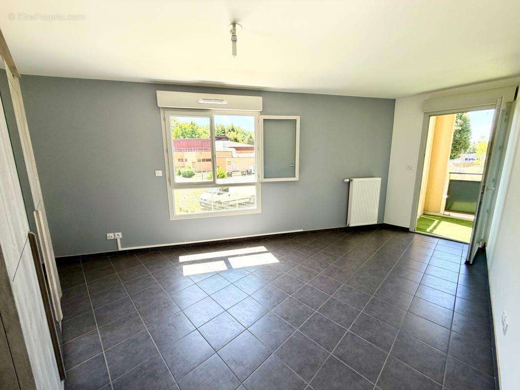 Appartement à L'ARBRESLE