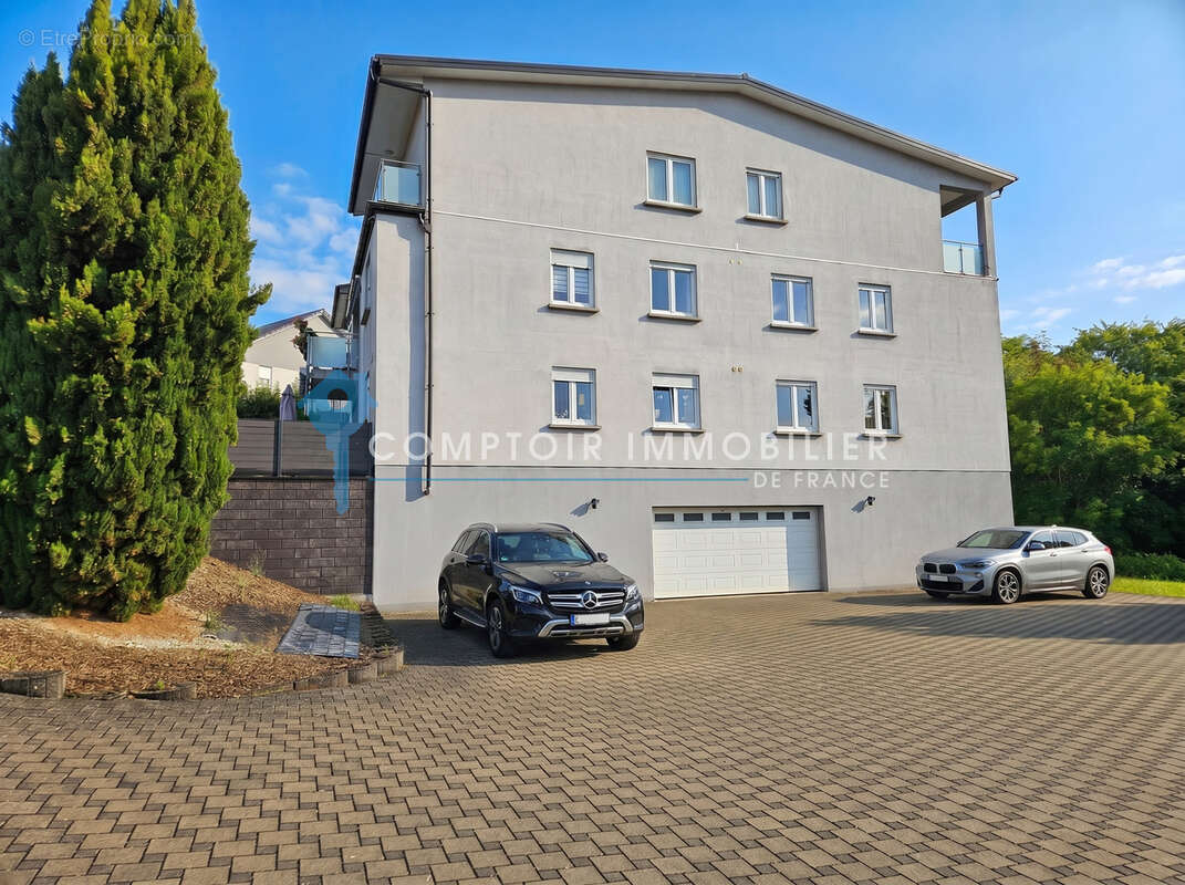 Oeting   Superbe F3 de 77 m2 avec balcon panoramique, garage et faibles charges - photo 15