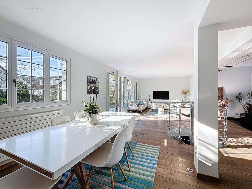 Maison à CROISSY-SUR-SEINE