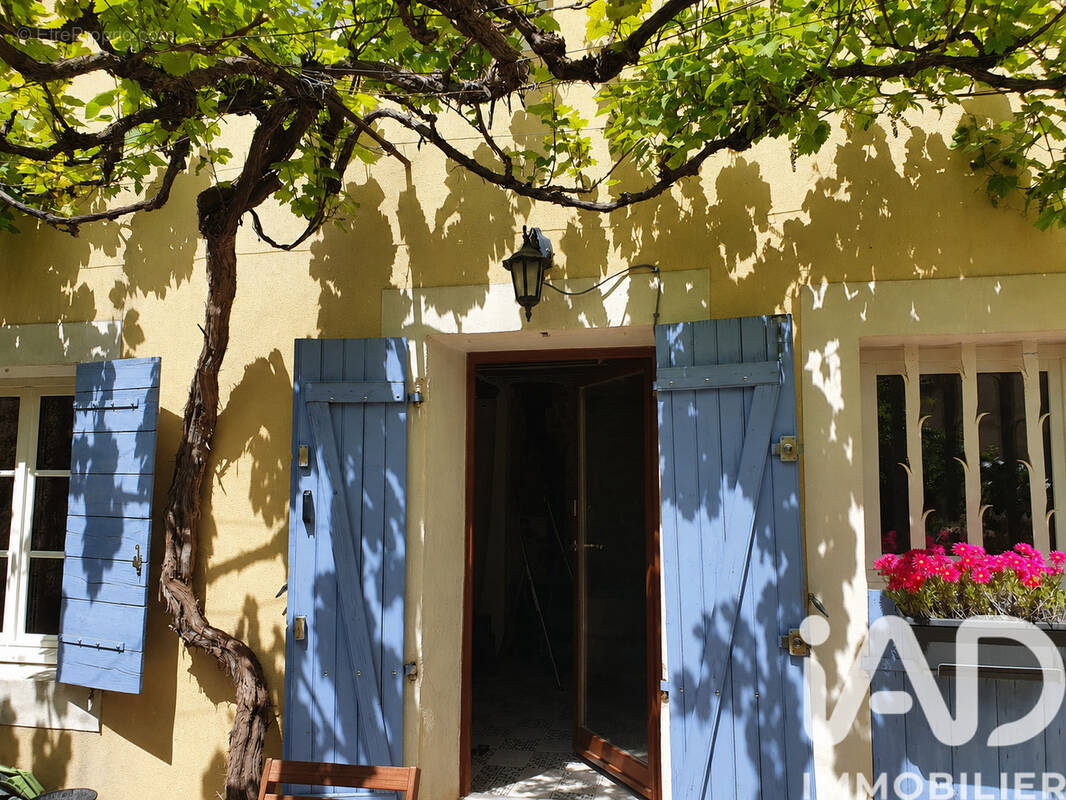 Photo 1 - Maison à EYGUIERES