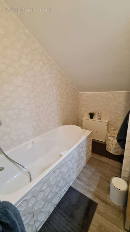 Maison à GOMETZ-LE-CHATEL