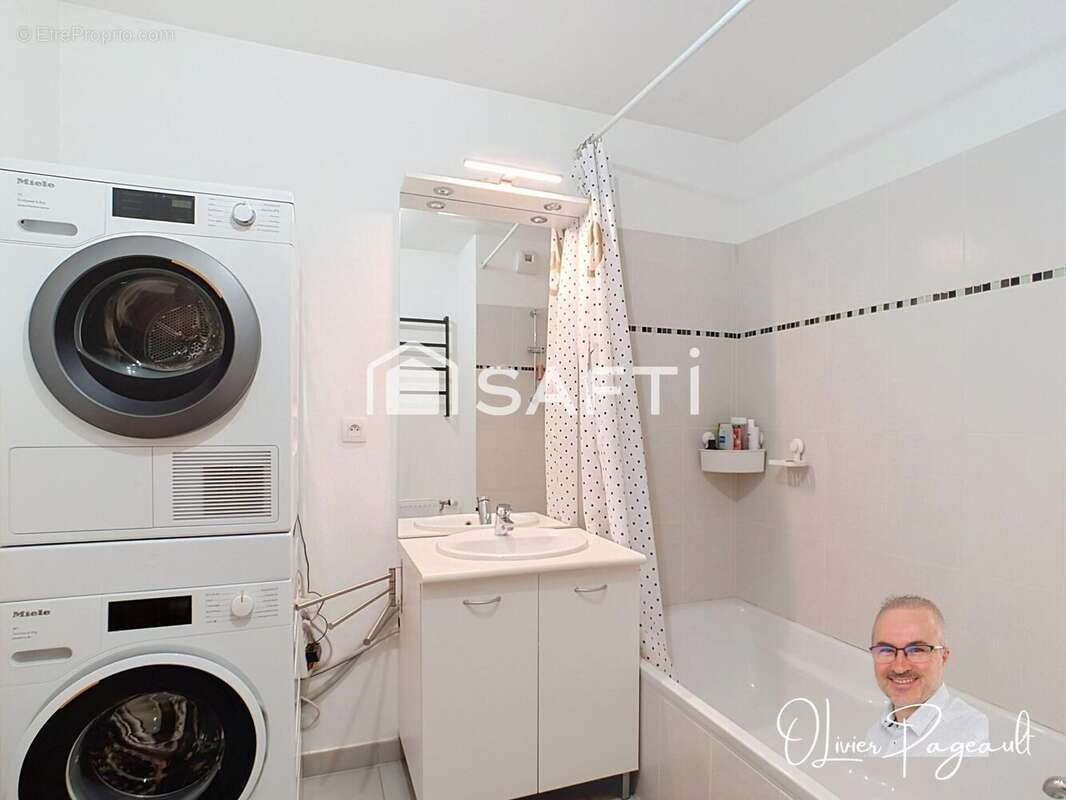 Photo 8 - Appartement à LYON-8E
