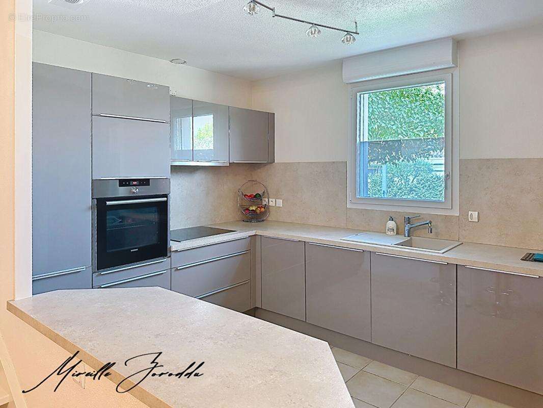 A VENDRE VILLA  Jonquieres Saint Vincent 3 chambres de 107m² avec terrasse et  parking - photo 4