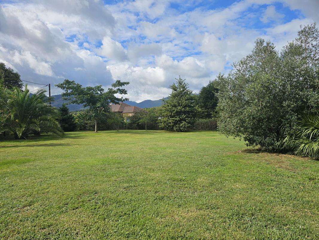 Maison à IDAUX-MENDY