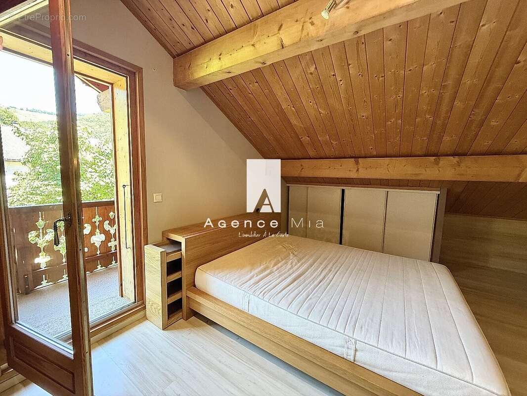 LULLIN CENTRE  Chalet rare à la vente - photo 4