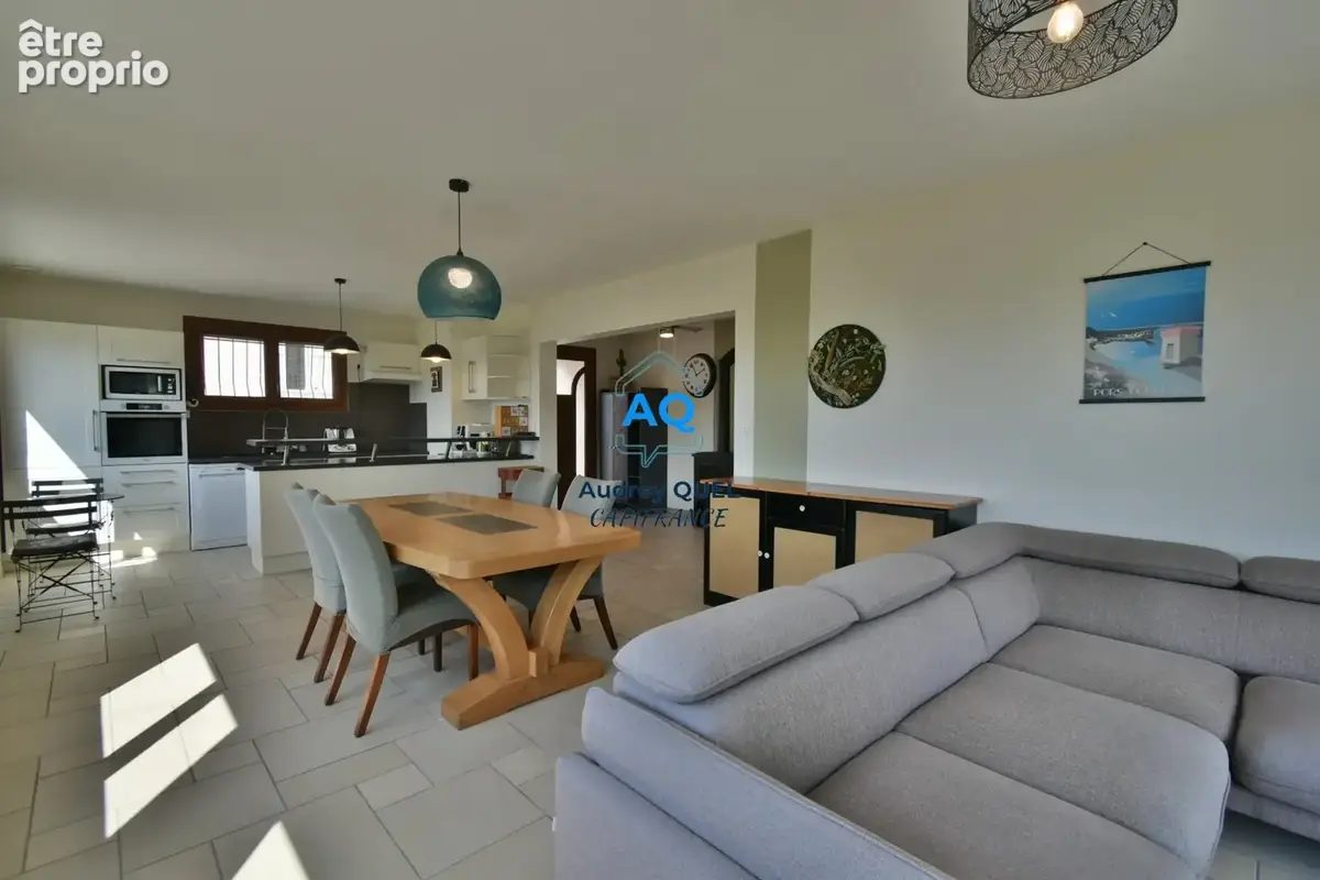 VALSERHÔNE (01) – Maison 6 pièces 142 m² – Vue montagne – 570 m² de terrain – Sous-sol complet - photo 3