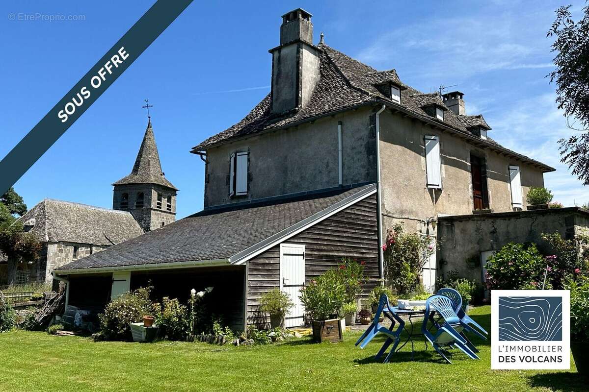 Maison à SAINT-MARTIN-CANTALES