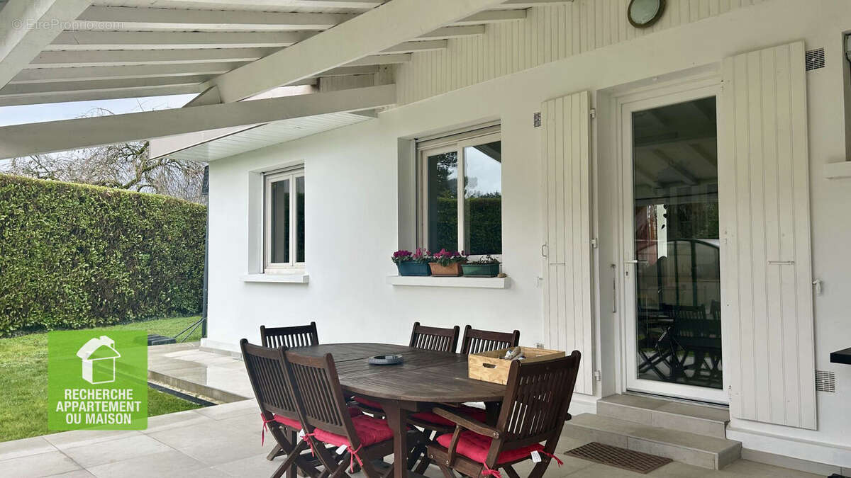 Maison à CHAVANOZ