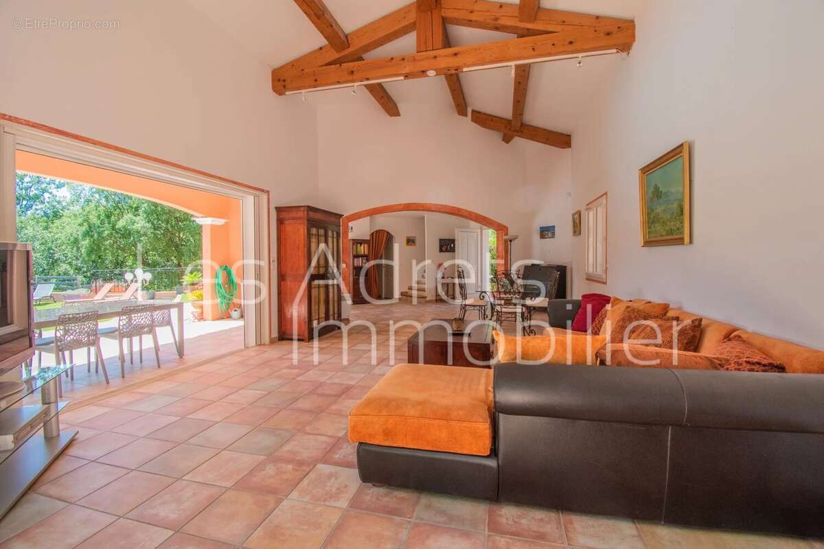 Villa provençale, proche village & A8 - photo 5
