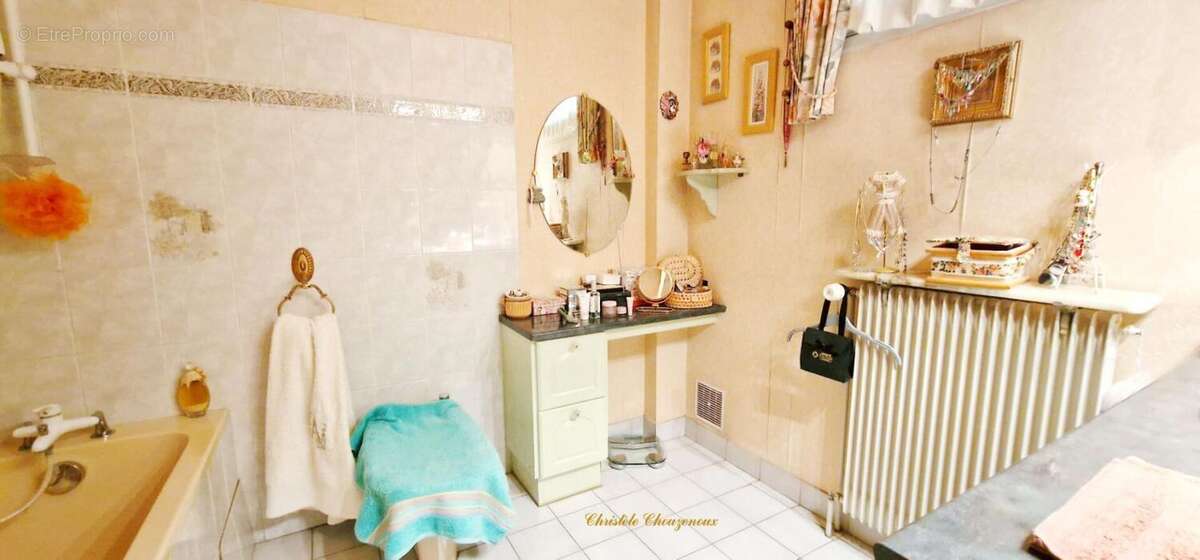 Maison à TERRASSON-LAVILLEDIEU