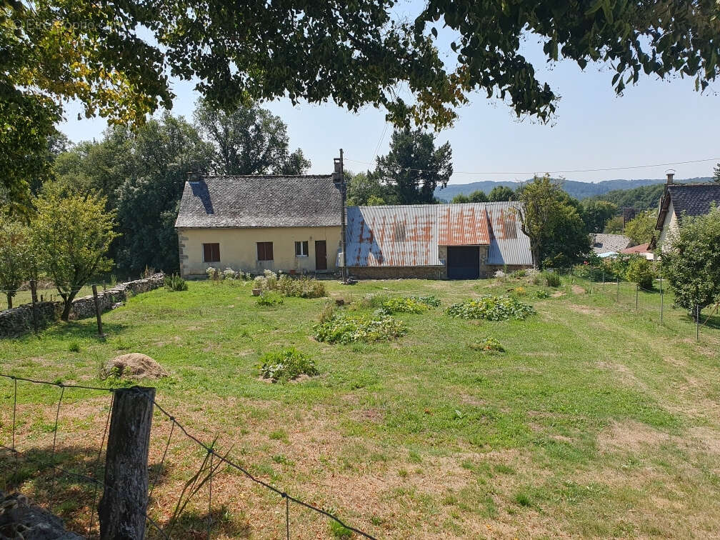 Sympathique corps de ferme à rénover  en xaintrie - photo 11